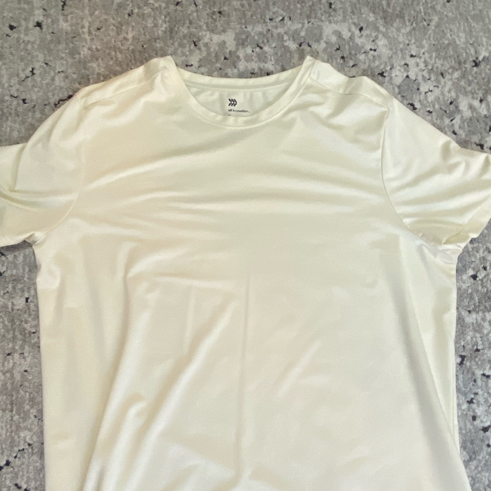 All in Motion Mustard Yellow Short Sleeve Tee
